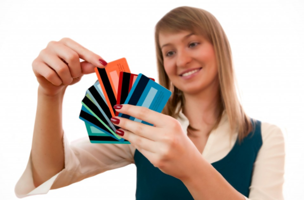 TOP RECOMMENDED STUDENT CREDIT CARDS